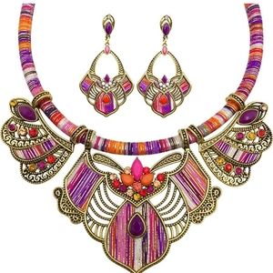 Boeheim necklace and earring set